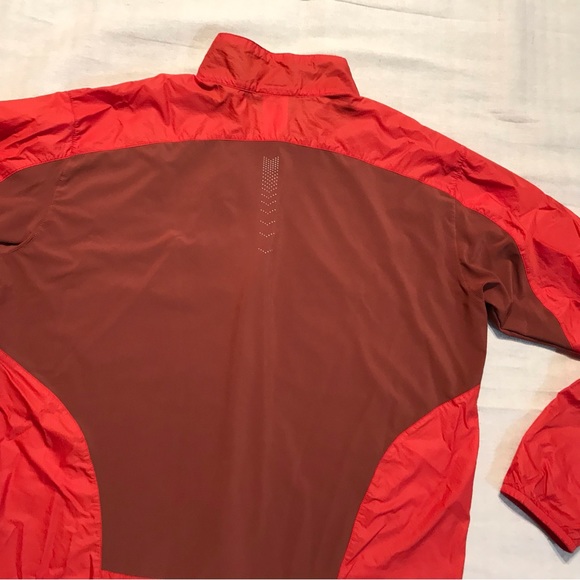 Patagonia Nine Trails Wind Jacket (L) - Picture 4 of 10